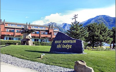 Rocky Mountain Ski Lodge (Canmore, AB)